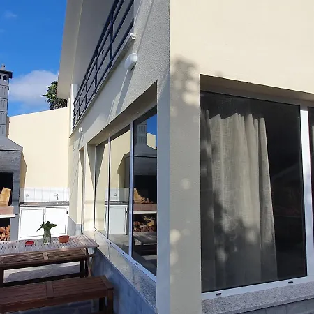 Casa Feiteiras By Analodges * Πόντα Ντελγάδα