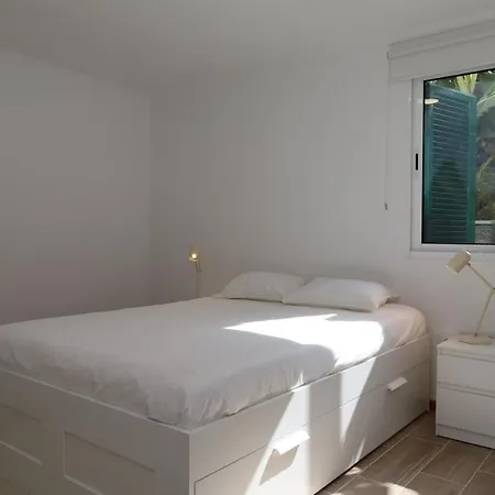 Casa Feiteiras By Analodges * Ponta Delgada (Madeira)